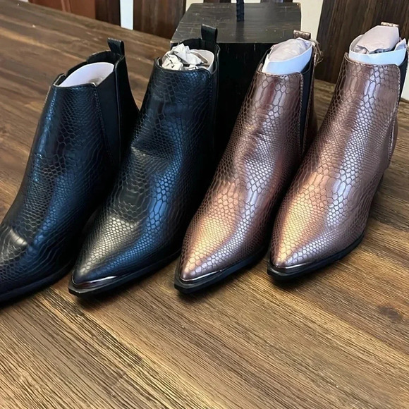 Seven7 Footwear Madison Python Pointed Bootie - Size 9 Black or 8 Copper - Picture 1 of 14